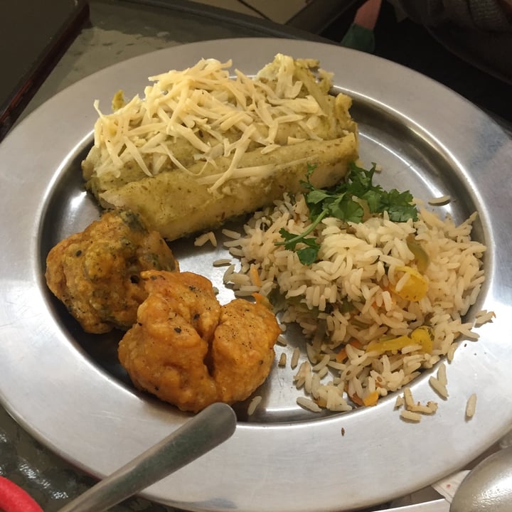 review photo of Shiva-Station Enchiladas verdes con arroz shared by @jaxmagana on 08 Dec 2020 - review