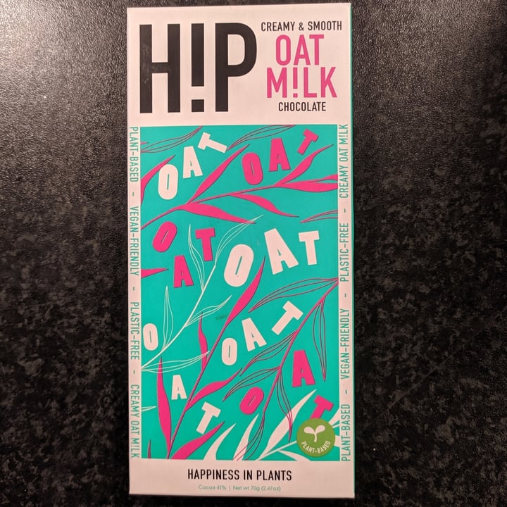 review photo of HIP (H!P) Creamy Original Oat M!lk Chocolate Bar shared by @luanitafnt on 29 Nov 2022 - review