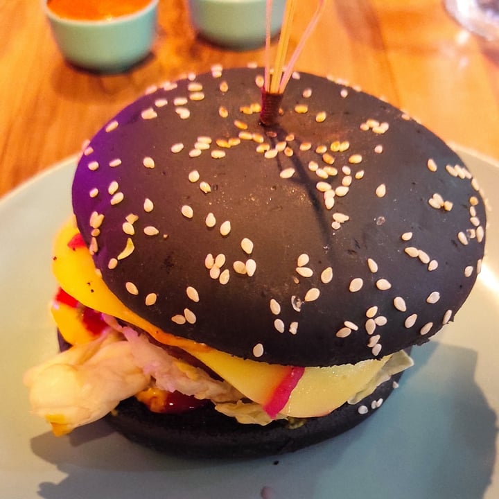 photo of EnVie Vegan The Dark Knight burger shared by @lelepolly on  13 Jun 2022 - review