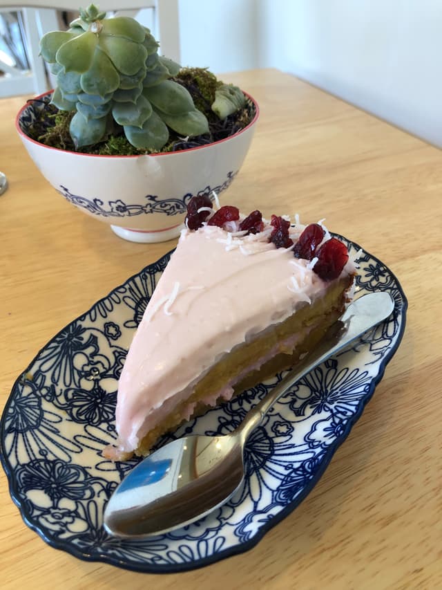 菜肴“Strawberry Cake”的照片