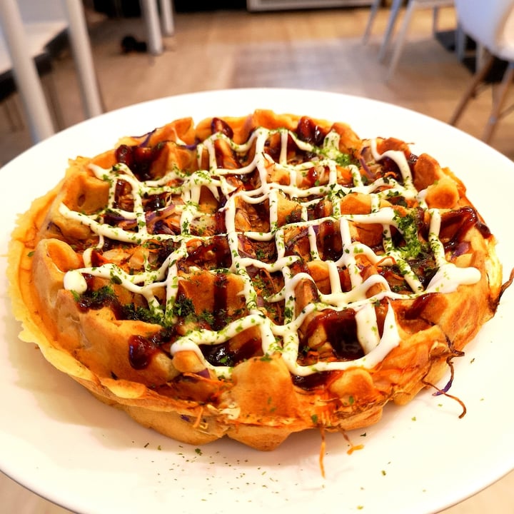 photo of Mong Cha Cha Cafe 梦茶茶 Okonomiyaki Waffles shared by @raffymabanag on  05 Mar 2022 - review