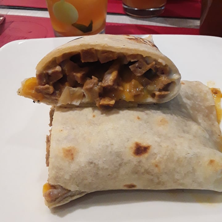 review photo of Páprika, Comé Sano masa rellena de seitan cortada a cuchillo shared by @walen on 30 Nov 2020 - review