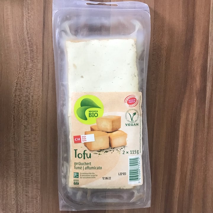 photo of Migros Bio Tofu Affumicato shared by @liviaslunch on  03 Jul 2022 - review