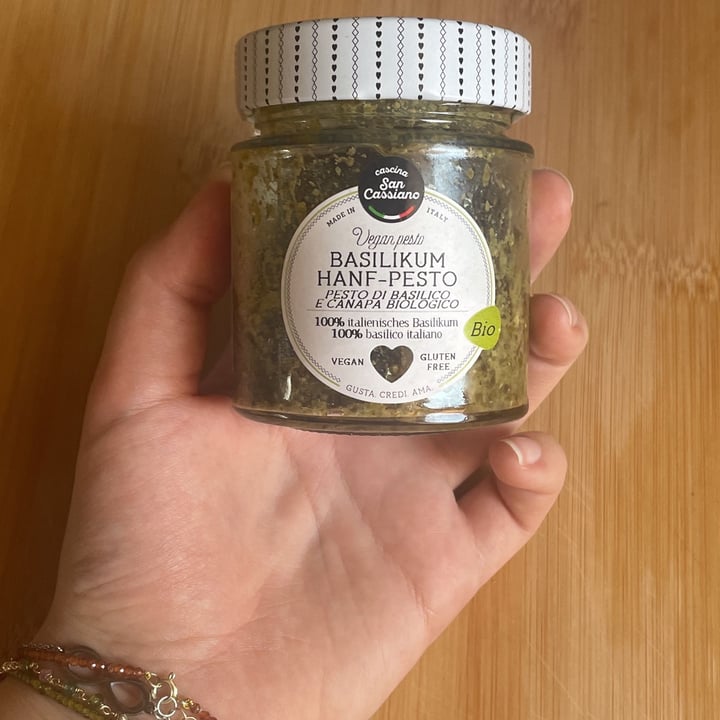 photo of Cascina San cassiano Pesto di basilico e canapa biologico shared by @barbaralupusella on  13 Mar 2022 - review