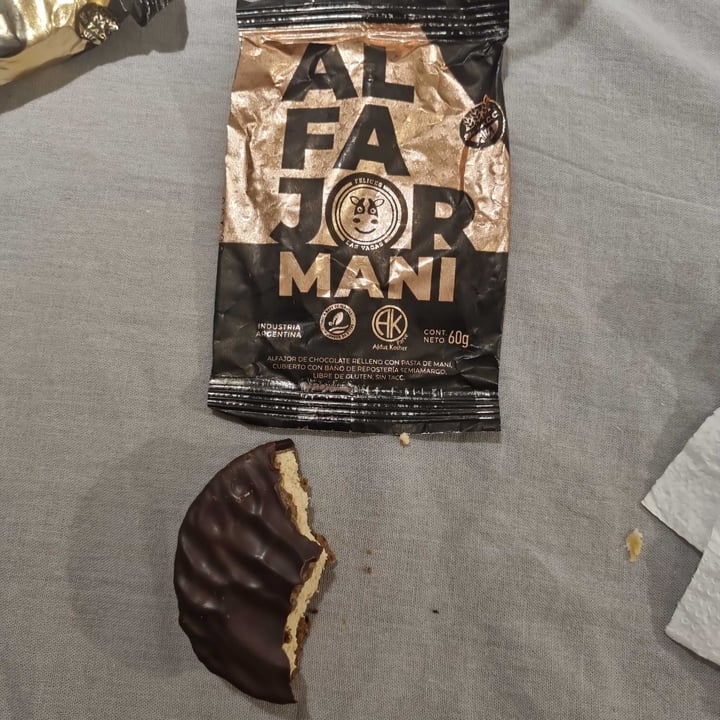 photo of Felices Las Vacas Alfajor de Mani shared by @julipe92 on  31 Jul 2022 - review