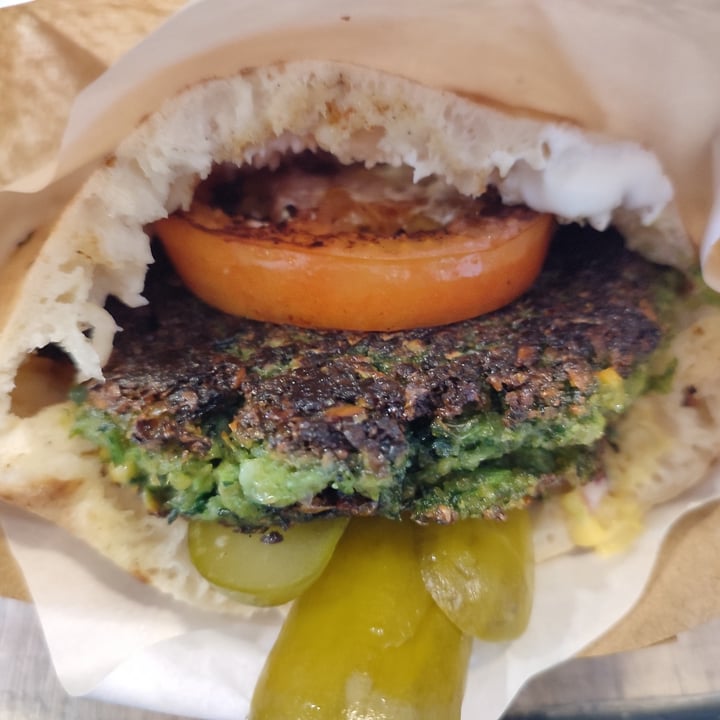 photo of Miznon Singapore Falafel Burger (Veganized) shared by @bigfatnyancat on  28 Sep 2022 - review