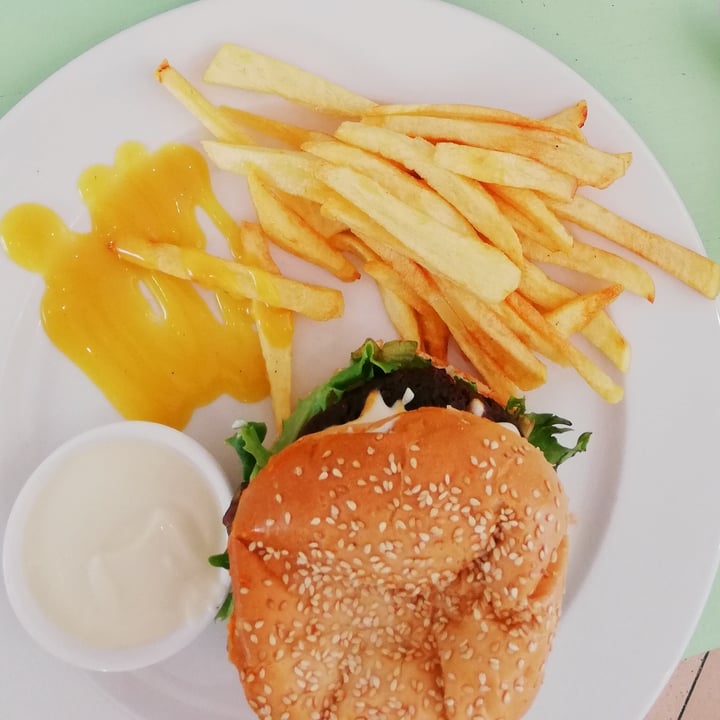 photo of Plant - Camps bay Plant Burger shared by @allygreen on  24 Apr 2020 - review