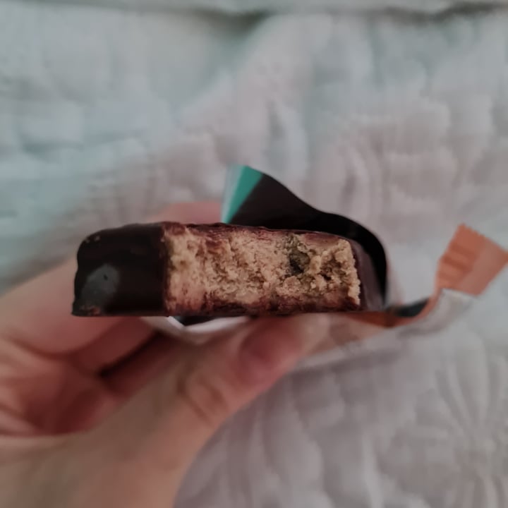 photo of Vega protein  bar Almond Cookie Dough Geschmack shared by @elire on  23 May 2022 - review