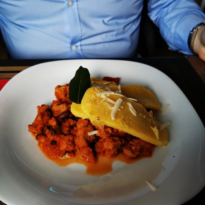 photo of Veganda Chili con polenta shared by @valentinacanepa on  25 Jan 2022 - review