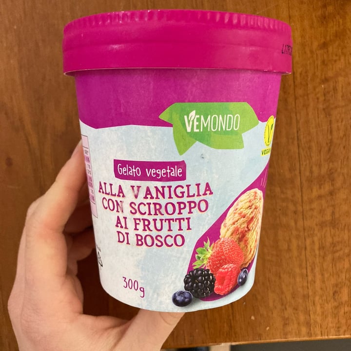 review photo of Vemondo Gelato vegetale alla vaniglia con sciroppo ai frutti di bosco shared by @gioppedrielli on 24 Mar 2022 - review