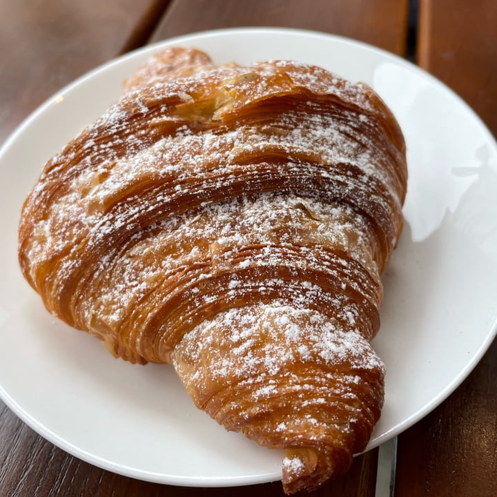 photo of FREA Bakery croissant pistacchio shared by @pa0lag on  20 Nov 2022 - review
