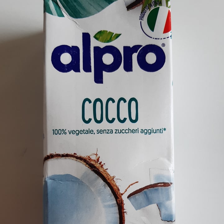 photo of Alpro Bevanda Al Cocco Senza Zuccheri shared by @acciuga90 on  15 Sep 2022 - review