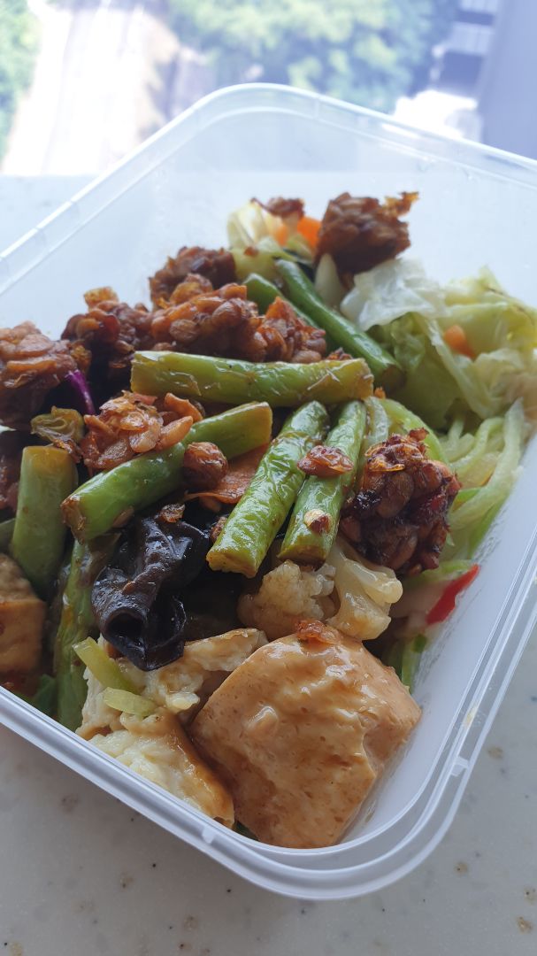 photo of National University Hospital Vegan options@NUH shared by @huangylin on  20 Jun 2019 - review