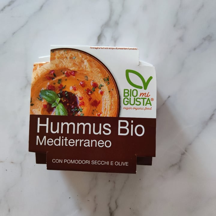 photo of Biomigusta Hummus Bio Mediterraneo Con Pomodori Secchi E olive shared by @genny7 on  16 Dec 2021 - review