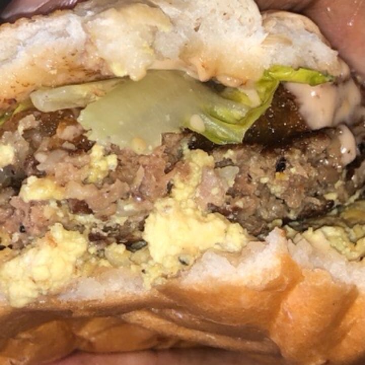photo of Love Handle  Breakfast Burger shared by @jaynap on  13 Jul 2020 - review
