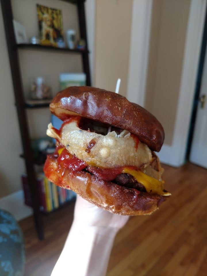 photo of Trio Plant-based BBQ Pit Burger shared by @iszy on  31 Mar 2020 - review