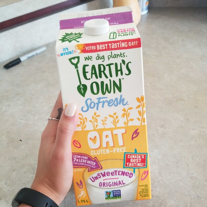 photo of Earth's Own Oat Milk shared by @heidi-inthesea on  14 Nov 2021 - review