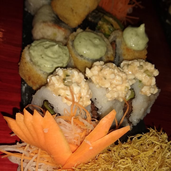 photo of SushiClub Las Cañitas Sushi vegan, Combinado De Varias Piezas. shared by @dairizz on  28 Jan 2022 - review