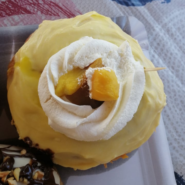 photo of Vegabonty Donut de mango y limón shared by @ani16 on  11 Jun 2022 - review