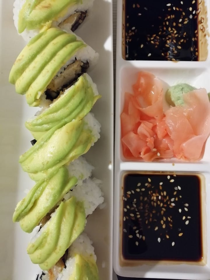 photo of La Lonchera Vegan Sushi shared by @danielmolina on  24 Jul 2019 - review