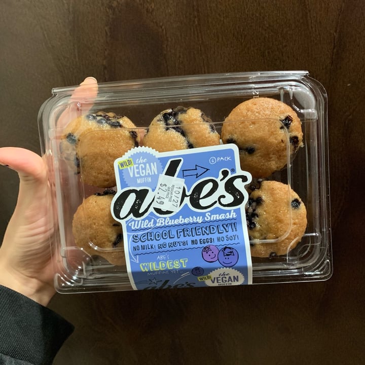 photo of Abe's Vegan Muffins Wild Blueberry Muffin shared by @celinaserenity on  20 Oct 2021 - review
