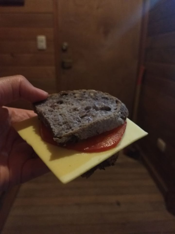 photo of Violife Original Flavor Cheese Slices shared by @pipi on  08 Feb 2020 - review