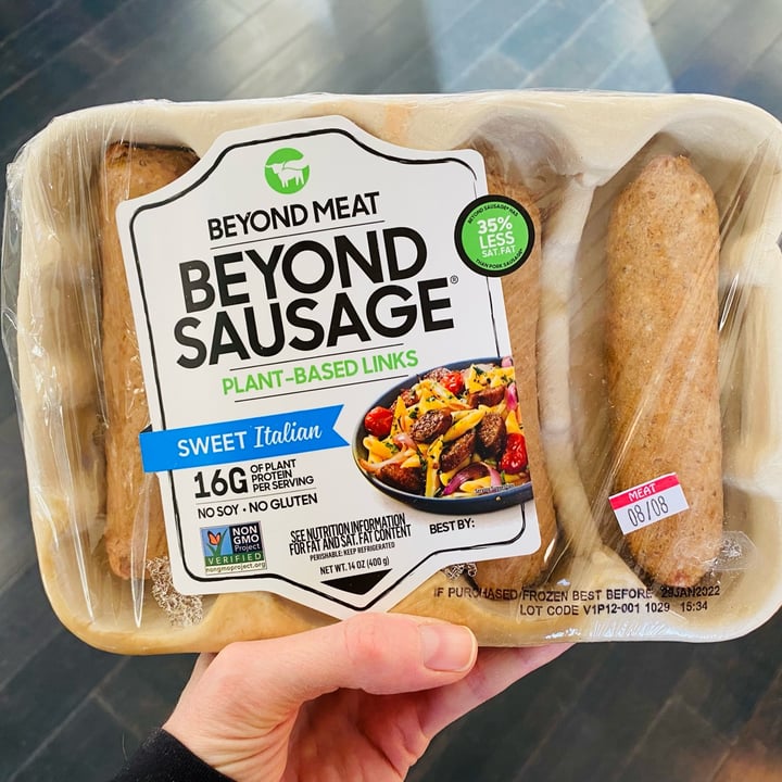 photo of Beyond Meat Beyond Sausages Sweet Italian shared by @beckyyy on  28 Nov 2021 - review