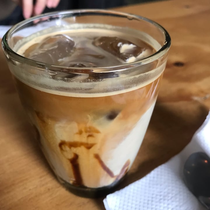 photo of MOLA Caramel latte shared by @jjazcuello on  14 Feb 2022 - review