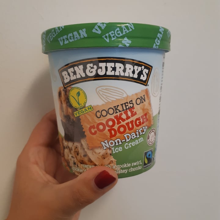 photo of Ben & Jerry's Ben & Jerry’s Vegan Chocolate Chip Cookie Dough chunks shared by @fralucy on  25 Sep 2022 - review