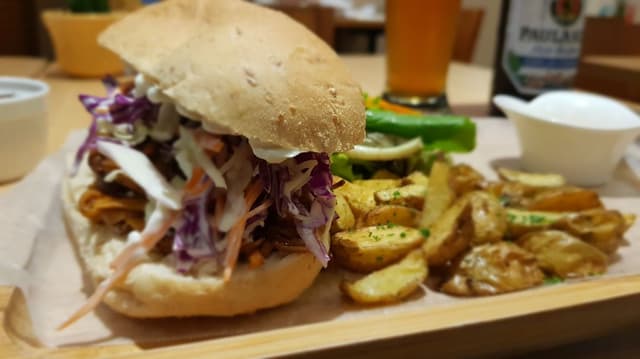 Photo of the dish “Pulled Mushroom Sandwich”