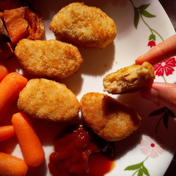 photo of Whole Foods Market Chicken-Style Plant-Based Nuggets shared by @lemonbeebrush on  20 Dec 2020 - review
