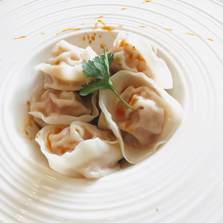 photo of EMPRESS Sichuan Plant-Based Meat & Cabbage Steamed Dumplings shared by @waisum on  18 Dec 2019 - review