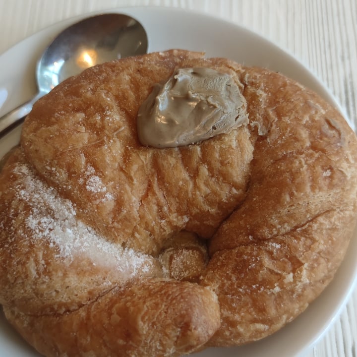 photo of Biosapori Brioche Vegana Con Crema Di Pistacchio shared by @noema96 on  07 Aug 2022 - review