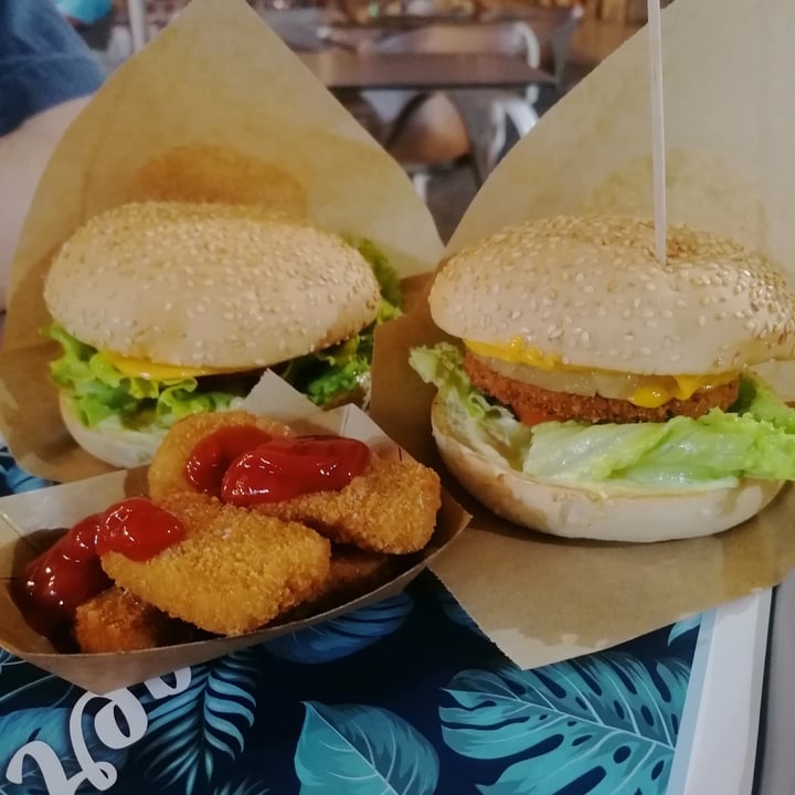 photo of The Vurger Hamburguesa Aloha shared by @menci on  10 Oct 2020 - review