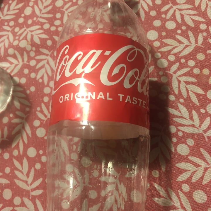 photo of Coca-Cola Coca Cola Classic shared by @sofgal on  15 Apr 2022 - review
