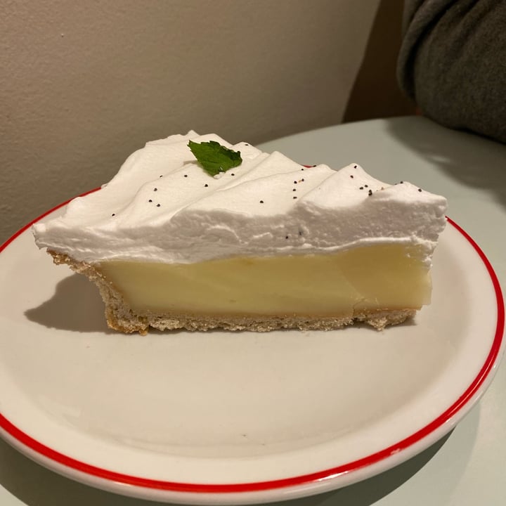 photo of Gordo Vegano Lemon pie shared by @inespressable on  15 May 2022 - review