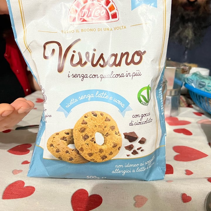 photo of Di Leo Cisano Biscotti Vegan Con Gocce Di Cioccolato shared by @lanonnavegana on  03 Dec 2022 - review