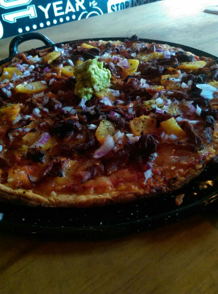 photo of u.to.pi.a Pizza de Pastor shared by @uvazombie on  21 Jan 2020 - review