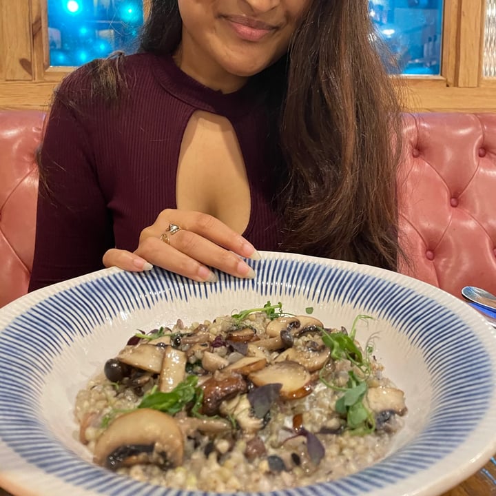 photo of Jamie's Italian Buckwheat risotto with mushrooms shared by @healthywithakriti on  08 May 2021 - review