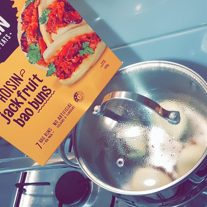 photo of Coles Nature's Kitchen Jackfruit bao buns shared by @hansandwich on  08 Feb 2021 - review