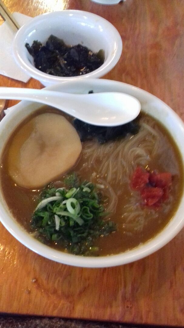 photo of V Ramen Caldo Curry Ramen shared by @veganmarcy on  08 Mar 2020 - review
