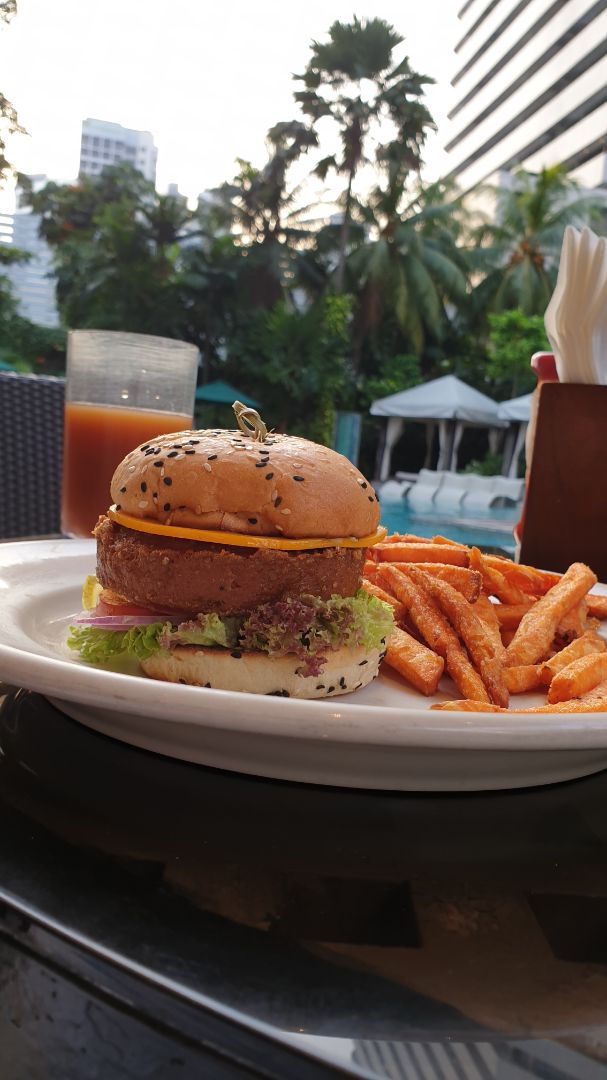 review photo of Oasis Restaurant Beyond Burger shared by @gweiting on 12 Aug 2019 - review