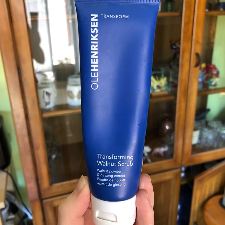 photo of Olehenriksen Transforming Walnut Scrub shared by @lautruche on  15 Oct 2022 - review