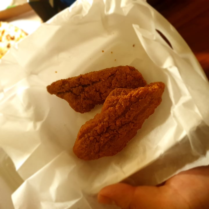 photo of Parrot Pizza Worcester Vegan Tenders shared by @autumnleaves on  27 May 2022 - review