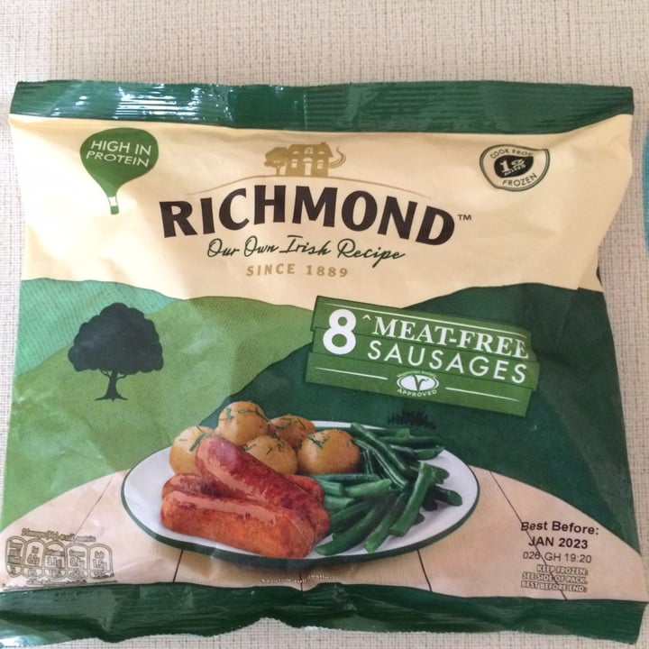 photo of Richmond Richmond 8 Meat Free Sausages shared by @cazmikk on  09 May 2022 - review