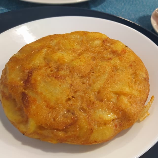 Photo of the dish “Tortilla vegana con chourizo vegano”