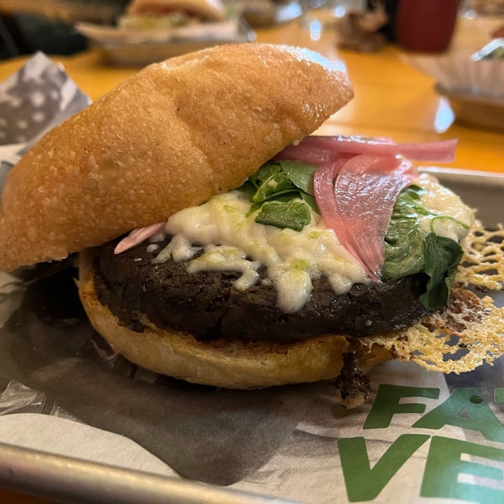 photo of Fat Vegan Hamburguesa Fat Vegan shared by @natgutierr on  07 Feb 2022 - review