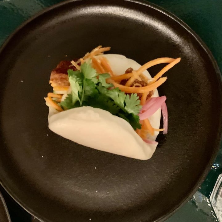 photo of brEAThe Restaurant Gua Bao shared by @paulaneder on  29 Jul 2022 - review