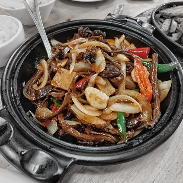 「Tea tree mushrooms」の料理の写真