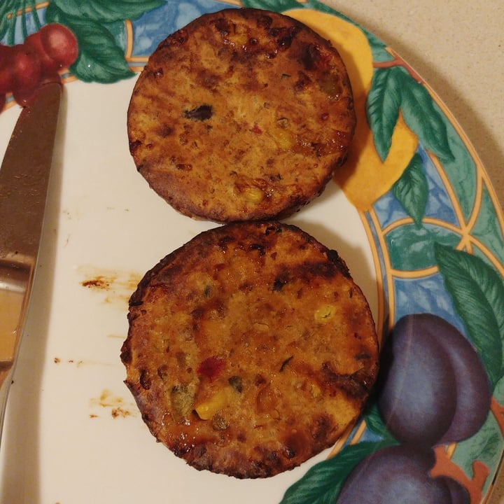 review photo of Earth Grown Black bean burger shared by @lindsey21 on 03 Dec 2022 - review